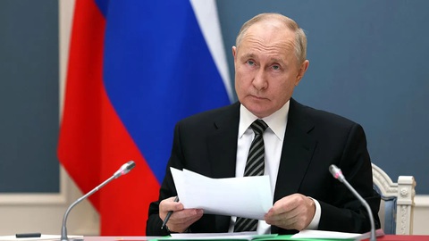 Tổng thống Putin cảnh báo xung đột Israel - Hamas có thể 'lan ra ngoài Trung Đông' - Ảnh 1. Tổng thống Vladimir Putin tại Matxcơva, Nga ngày 25-10 - Ảnh: REUTERS