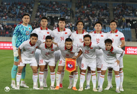 Thua 3 trận giao hữu, Việt Nam vẫn tăng 1 bậc trên bảng xếp hạng FIFA - Ảnh 1. Đội tuyển Việt Nam tăng 1 bậc lên hạng 94 thế giới - Ảnh: VFF