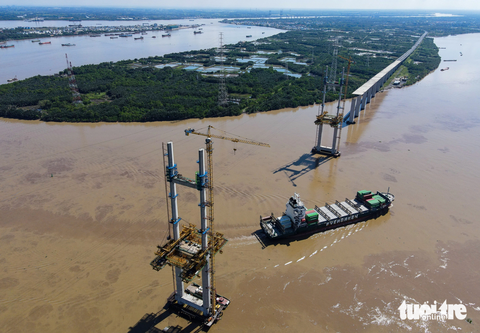 Cầu Bình Khánh tuyến cao tốc Bến Lức - Long Thành hồi sinh - Ảnh 7. Dự kiến khoảng 11 tháng sau khi tái khởi động, hạng mục cầu Bình Khánh sẽ hoàn thiện cơ bản. Lúc này tuyến cao tốc Bến Lức - Long Thành sẽ được thông suốt từ cao tốc TP.HCM - Trung Lương đến hết địa bàn TP.HCM