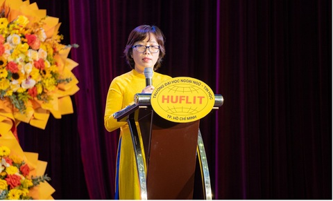 HUFLIT đạt chuẩn kiểm định chất lượng cơ sở giáo dục chu kỳ 2 - Ảnh 2. ThS. Hồ Đắc Hải Miên - Phó Giám đốc TTKĐCLGD, ĐHQG TP.HCM đánh giá cao những nỗ lực của HUFLIT trong công tác đảm bảo, nâng cao chất lượng giáo dục - Ảnh: HUFLIT