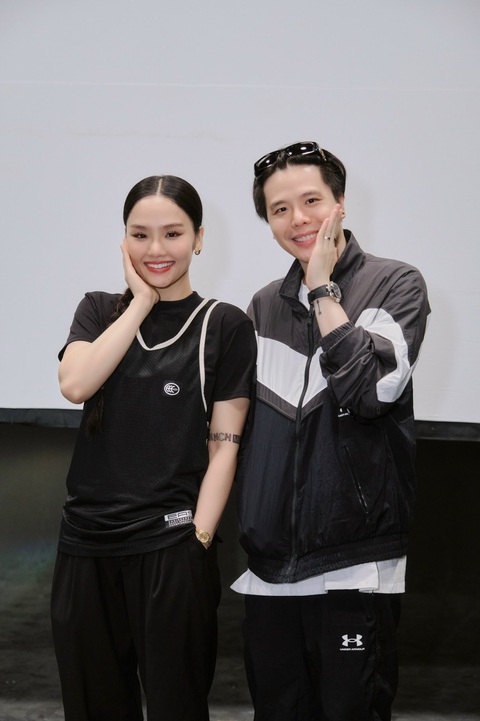 Không còn quậy vì 'mẹ bắt chia tay', Miu Lê bất ngờ suy với 'Cô đơn đã quá bình thường' - Ảnh 1. Miu Lê bất ngờ hé lộ khách mời tiếp theo xuất hiện ở “rạp phim ngoài trời” là ca sĩ Trịnh Thăng Bình và chính thức tiết lộ về sản phẩm mới - Cô đơn đã quá bình thường.