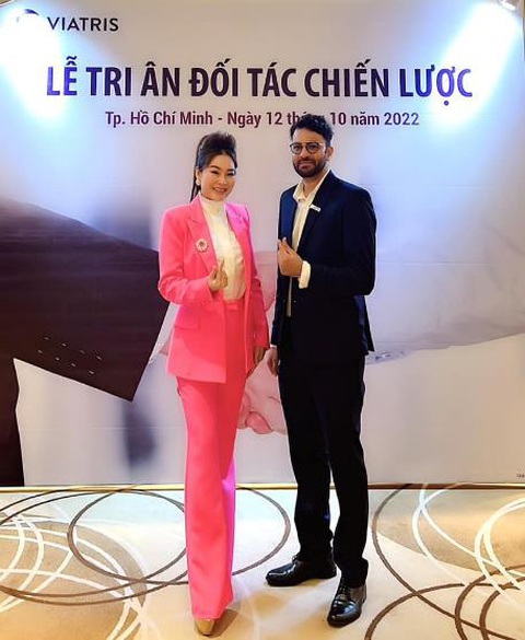 Nhà thuốc Việt: Phát triển bằng sự tận tâm và giá trị nhân văn - Ảnh 3. Nhà thuốc Việt: Phát triển bằng sự tận tâm và giá trị nhân văn - Ảnh 3.