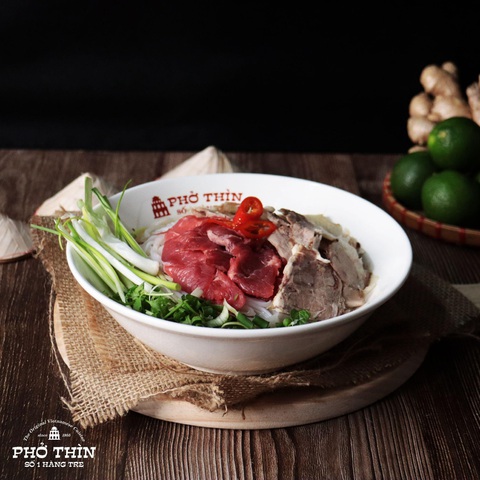 Phở Thìn Bờ Hồ - Hành trình ghi dấu hương vị ẩm thực truyền thống - Ảnh 1. Phở Thìn Bờ Hồ - Hành trình ghi dấu hương vị ẩm thực truyền thống - Ảnh 1.
