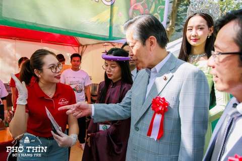 Phở Thìn Bờ Hồ - Hành trình ghi dấu hương vị ẩm thực truyền thống - Ảnh 2. Phở Thìn Bờ Hồ - Hành trình ghi dấu hương vị ẩm thực truyền thống - Ảnh 2.