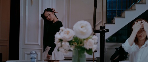 'Chiếm đoạt' tung trailer ngập tràn cảnh nóng 18+ của Miu Lê & Phương Anh Đào - Ảnh 2. Câu nói “Cả năm qua ngày nào em cũng mơ thấy cảnh này” của Miu Lê khiến người xem hoài nghi về tính cách và câu chuyện phía sau nhân vật này.
