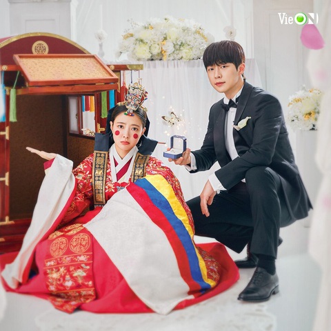 Phim VieON tháng 11: Xuyên không đặc sắc, ngôn tình nóng bỏng - Ảnh 3. Chuyện xuyên không giữa Lee Se Young và Bae In Hyuk