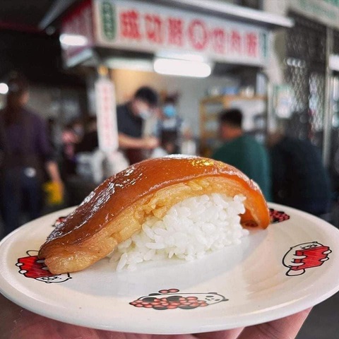 Một chiếc sushi phiên bản Việt