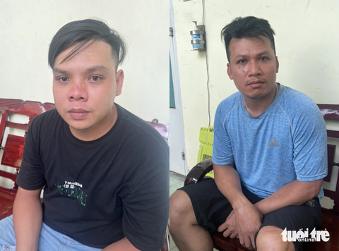 Vụ đuổi theo trộm rơi khe cao tốc: Khởi tố bốn người trộm vàng - Ảnh 1. Đạt (trái) và Trung tại cơ quan công an - Ảnh: Công an cung cấp