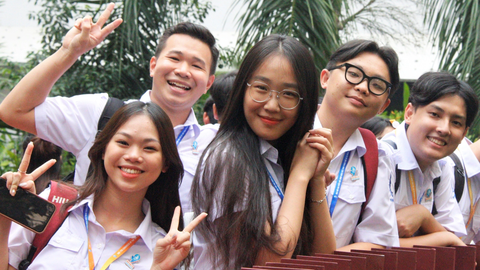 Hành trình trải nghiệm để thêm ý tưởng - Ảnh 1. Các đại biểu sinh viên đến tham quan, trải nghiệm tại Công ty TNHH Phần mềm FPT TP.HCM - Ảnh: CÔNG TRIỆU