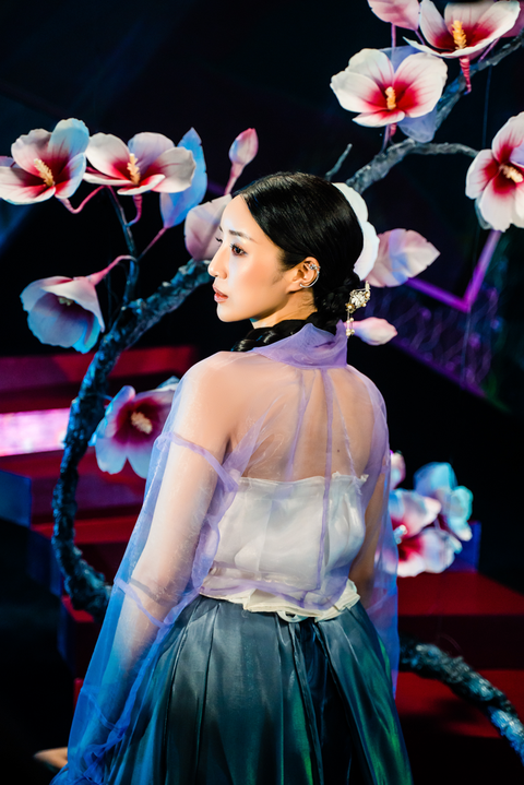 Nữ ca sĩ Hàn Quốc “vượt khó” trở lại với khán giả Việt - Ảnh 3. Nữ ca sĩ Hàn Quốc “vượt khó” trở lại với khán giả Việt - Ảnh 3.