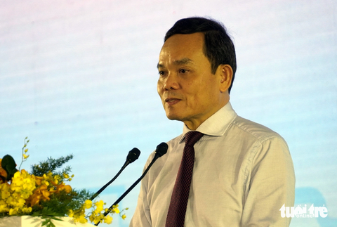Phó Thủ tướng Trần Lưu Quang cắt băng khánh thành kho cảng LNG trị giá 6.500 tỉ đồng - Ảnh 5. Phó thủ tướng Trần Lưu Quang đánh giá cao việc hoàn thành và đưa vào sử dụng kho cảng LNG Thị Vải - Ảnh: ĐÔNG HÀ