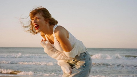Taylor Swift có lượt nghe ngày đầu cao nhất mọi thời đại trên Spotify - Ảnh 2. 1989 (Taylor's Version) không làm phụ lòng khán giả hâm mộ - Ảnh: Los Angeles Times