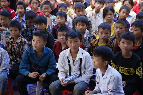 Cùng em thắp sáng tương lai: Đi học là vui nhất! - Ảnh 2. Cùng em thắp sáng tương lai: Đi học là vui nhất! - Ảnh 2.