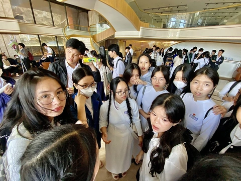 Những hình ảnh trong hành trình tới trận chung kết ‘Gen Z xứ Quảng’ - Ảnh 5. Nhiều tiếc nuối của khán giả đội thua cuộc