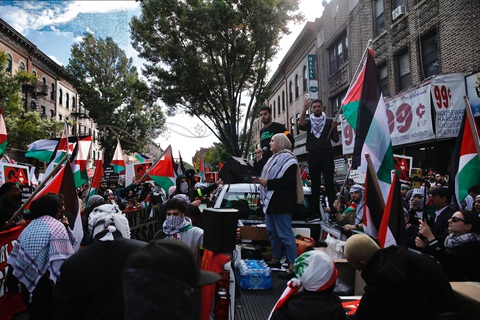 Người biểu tình chống Israel, ủng hộ Palestine ở Brooklyn, New York (Mỹ), ngày 21-10 - Ảnh: AFP Người biểu tình chống Israel, ủng hộ Palestine ở Brooklyn, New York (Mỹ), ngày 21-10 - Ảnh: AFP