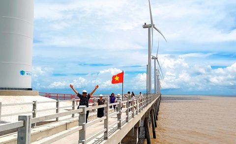 Bao giờ có thể mua bán điện trực tiếp? - Ảnh 7. Điện gió Hòa Bình 1, huyện Hòa Bình, tỉnh Bạc Liêu đã đi vào vận hành - Ảnh: THANH ĐẠM