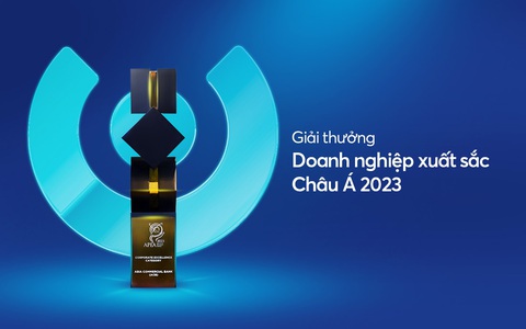 ACB duy trì đà tăng trưởng ổn định, kiểm soát rủi ro hiệu quả - Ảnh 2. Với hoạt động kinh doanh hiệu quả, ACB đã được tổ chức Enterprise Asia trao giải Doanh nghiệp xuất sắc châu Á 2023 vào đầu tháng 10 vừa qua - Ảnh: ACB