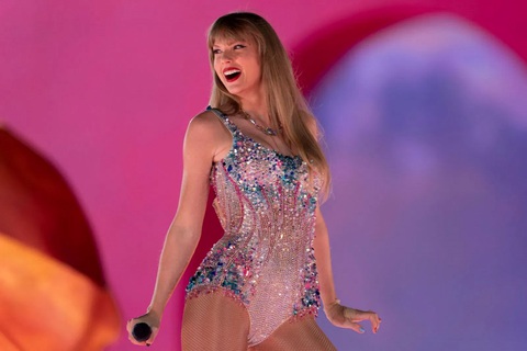 Ca sĩ Taylor Swift chính thức thành tỷ phú sau tour diễn thế giới - Ảnh 1. Ca sĩ Taylor Swift chính thức thành tỷ phú sau tour diễn thế giới - Ảnh 1.