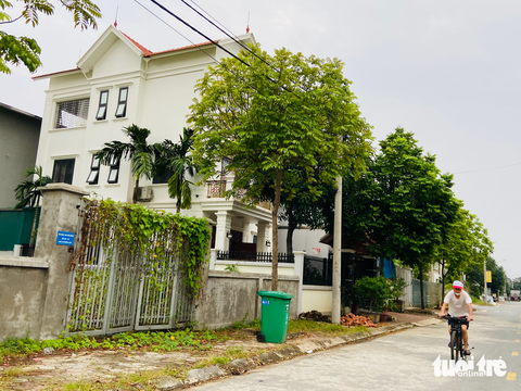 Xin phép xây nhà xưởng kết hợp văn phòng... được duyệt kiến trúc giống biệt thự - Ảnh 3. Theo Thanh tra TP Hà Nội, cụm công nghiệp làng nghề Dương Liễu đã xảy ra nhiều vi phạm về đất đai, trật tự xây dựng - Ảnh: QUANG THẾ