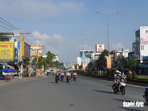 Người dân trung tâm Cần Thơ vui mừng thoát cảnh ngập khi triều cường - Ảnh 1. Đường Mậu Thân là khu vực ngập sâu. Sáng nay 31-10 không bị ngập - Ảnh: T.LŨY