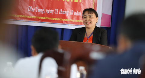 Bà Tuyết nói đã rất buồn khi bị kết luận vi phạm đạo đức nhà giáo và vui mừng khi huyện sớm đính chính, xin lỗi - Ảnh: TRUNG TÂN Cô Tuyết nói đã rất buồn khi bị kết luận vi phạm đạo đức nhà giáo và vui mừng khi huyện sớm đính chính, xin lỗi - Ảnh: TRUNG TÂN