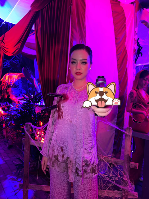 Băng Di tiếp tục giữ vững danh hiệu "nữ hoàng Halloween" Việt Nam - Ảnh 1. Tư Mắm phiên bản "từ bãi sình đi chơi Halloween"