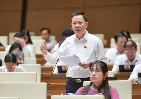 Đại biểu Trịnh Xuân An đề nghị cần có quy định để xử lý hành vi thao túng bất động sản như xử lý thao túng thị trường chứng khoán - Ảnh: GIA HÂN Đại biểu Trịnh Xuân An đề nghị cần có quy định để xử lý hành vi thao túng bất động sản như xử lý thao túng thị trường chứng khoán - Ảnh: GIA HÂN