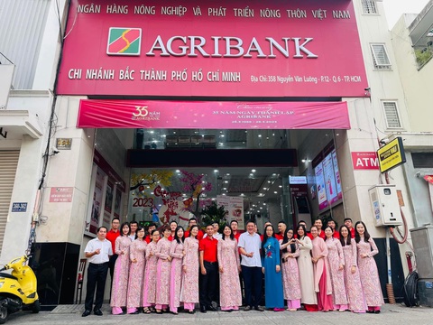 Agribank Chi Nhánh Bắc TP.HCM tuyển 5 lao động - Ảnh 1. Agribank Chi Nhánh Bắc TP.HCM tuyển 5 lao động - Ảnh 1.