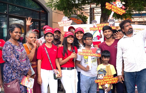 Vietjet đạt 95% kế hoạch doanh thu năm, tiếp nhận 100 triệu USD từ các quỹ đầu tư - Ảnh 4. Vietjet gây ấn tượng với đường bay thẳng giữa TP.HCM - Tiruchirappalli - Ấn Độ - Ảnh: T.L.