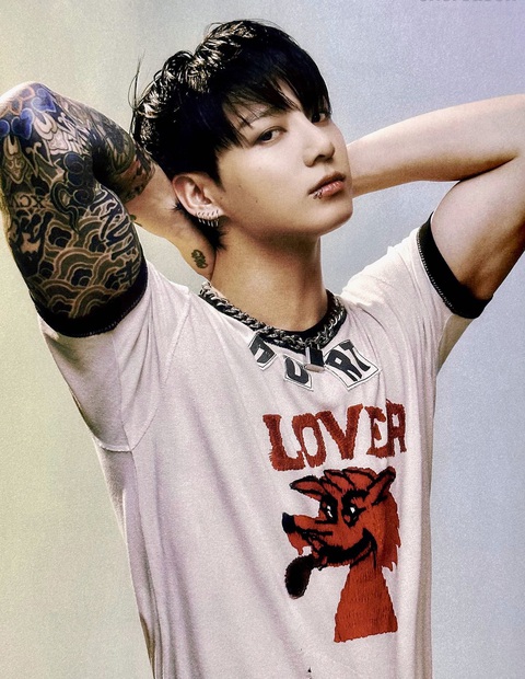 Jung Kook hiện là nghệ sĩ solo K-pop giành nhiều đề cử nhất tại MTV EMAs với 3 đề cử - Ảnh: Vogue Korea Jungkook hiện là nghệ sĩ solo K-pop giành nhiều đề cử nhất tại MTV EMAs với 3 đề cử - Ảnh: Vogue Korea