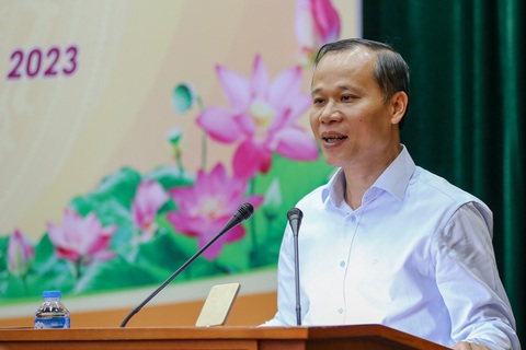 Phó chủ tịch Thường trực tỉnh Bắc Giang Mai Sơn nhấn mạnh dự án sản xuất chất bán dẫn của Công ty Hana Micron Vina là dự án đầu tiên tại miền Bắc - Ảnh: HÀ QUÂN Phó chủ tịch thường trực UBND tỉnh Bắc Giang Mai Sơn nhấn mạnh dự án sản xuất chất bán dẫn của Công ty Hana Micron Vina là dự án đầu tiên tại miền Bắc - Ảnh: HÀ QUÂN