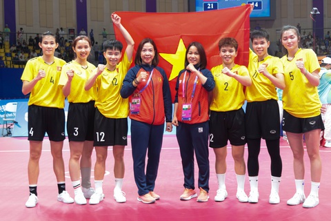 Asiad 19 ngày 4-10: Việt Nam có HCV thứ hai - Ảnh 1. Cầu mây Việt Nam giành HCV ở nội dung 4 nữ - Ảnh: QUÝ LƯỢNG