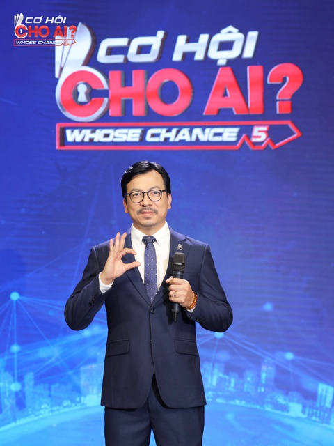 "Giáo sư Xoay" Đinh Tiến Dũng cầm trịch Cơ hội cho ai mùa 5 "Giáo sư Xoay" Đinh Tiến Dũng cầm trịch Cơ hội cho ai? mùa 5