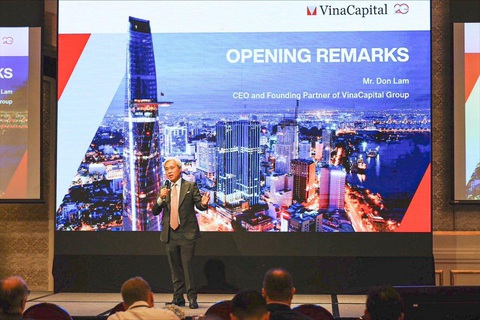 Hơn 150 nhà đầu tư đến Việt Nam săn cơ hội rót vốn vào doanh nghiệp niêm yết - Ảnh 3. Ông Don Lam, tổng giám đốc của VinaCapital, chia sẻ tại sự kiện
