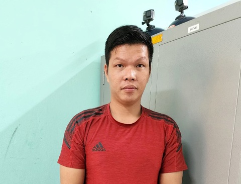 Công an Long An khởi tố thanh niên bắt cóc con của bạn để đòi 2 tỉ đồng - Ảnh 1. Sơn đã được di lý về Công an tỉnh Long An - Ảnh: Công an cung cấp