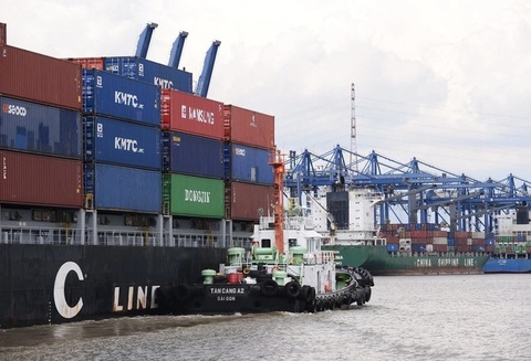 Chi phí logsitics ở Việt vẫn ở mức cao - Ảnh 2. Việt Nam như "ngôi sao sáng" trong ngành logistics, được nhiều doanh nghiệp nước ngoài quan tâm đầu tư - Ảnh: T.L