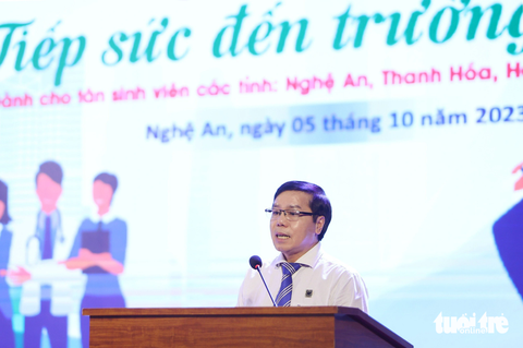 Ông Võ Văn Phu - Phó tổng giám đốc Công ty cổ phần phân bón Bình Điền, đại diện cho Quỹ “Đồng hành nhà nông” chia sẻ tại chương trình - Ảnh: NGUYỄN KHÁNH Ông Võ Văn Phu - Phó tổng giám đốc Công ty cổ phần phân bón Bình Điền, đại diện cho Quỹ “Đồng hành nhà nông” chia sẻ tại chương trình - Ảnh: NGUYỄN KHÁNH