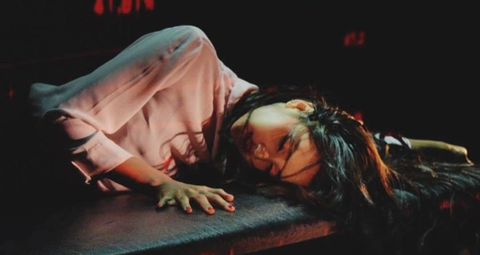 Đa số bình luận cho rằng Lisa đang đi quá giới hạn của một ngôi sao K-pop - Ảnh: Instagram nhân vật Đa số bình luận cho rằng Lisa đang đi quá giới hạn của một ngôi sao K-pop - Ảnh: Instagram nhân vật
