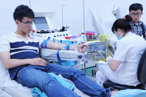 Tin tức sáng 2-2: Kêu gọi người dân hiến máu; Đề xuất phạt 30 triệu nếu 'lập lờ' khi bán bảo hiểm- Ảnh 1. Khu vực phía Bắc cần thêm 10.000 đơn vị máu cho dịp Tết