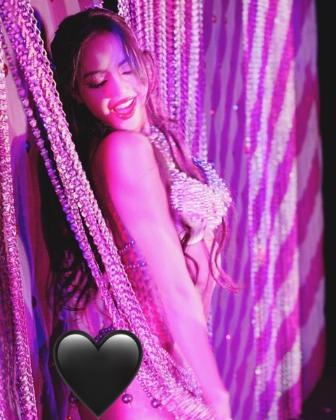 Lisa tung ảnh làm crazy girl cực táo bạo, gọi đây là trải nghiệm tuyệt vời - Ảnh 7. Lisa tung ảnh làm crazy girl cực táo bạo, gọi đây là trải nghiệm tuyệt vời - Ảnh 7.