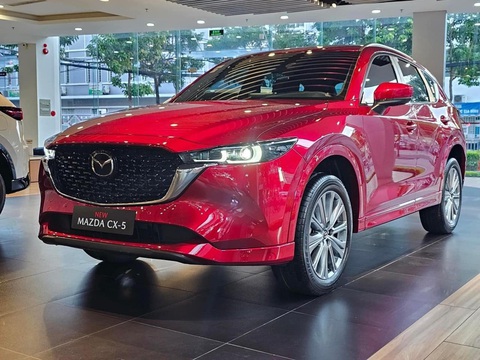Loạt xe 'giá rẻ giật mình' ở Việt Nam: Mazda CX-5 mở màn 'phá giá', Custin phá thế độc tôn Carnival - Ảnh 1. Loạt xe 'giá rẻ giật mình' ở Việt Nam: Mazda CX-5 mở màn 'phá giá', Custin phá thế độc tôn Carnival - Ảnh 1.