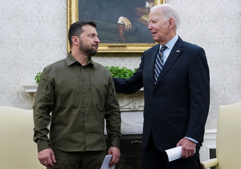 Ông Biden gặp ông Zelensky ở Nhà Trắng, ngày 21-9 - Ảnh: REUTERS Ông Biden gặp ông Zelensky ở Nhà Trắng ngày 21-9 - Ảnh: REUTERS