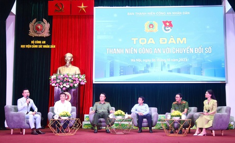 Thanh niên công an phải thích ứng cách làm việc mới, trang bị kiến thức trong chuyển đổi số - Ảnh 1. Toàn cảnh tọa đàm - Ảnh: DANH TRỌNG