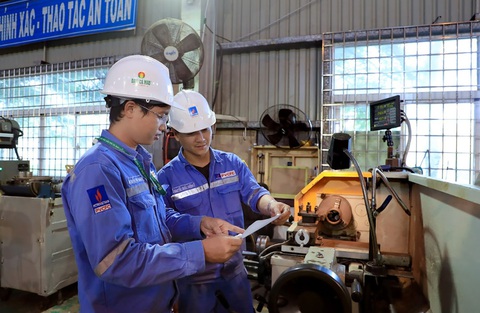 Tổng giám đốc Petrovietnam: ‘Đặt mục tiêu tăng trưởng không phải vì thành tích’ - Ảnh 3. Cán bộ, kỹ sư Nhà máy Đạm Cà Mau