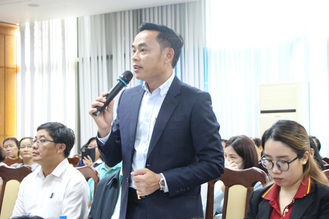Doanh nghiệp giáo dục kêu gặp khó khăn về quỹ đất - Ảnh 1. Ông Nguyễn Bá Linh - chủ tịch hội đồng quản trị Tập đoàn giáo dục Việt Mỹ - phát biểu tại hội nghị - Ảnh: MỸ DUNG