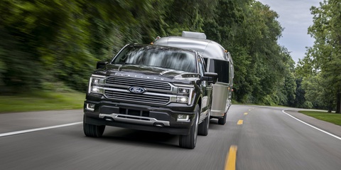 Thích xe điện nhưng mua xe hybrid, hiện tượng cho thấy Toyota đã có quyết định đúng đắn - Ảnh 3. Ford có kế hoạch tăng gấp đôi sản lượng phiên bản hybrid của xe bán tải F-150 khi công ty phải đối diện với doanh số bán xe thuần điện chậm hơn dự kiến - Ảnh: Ford