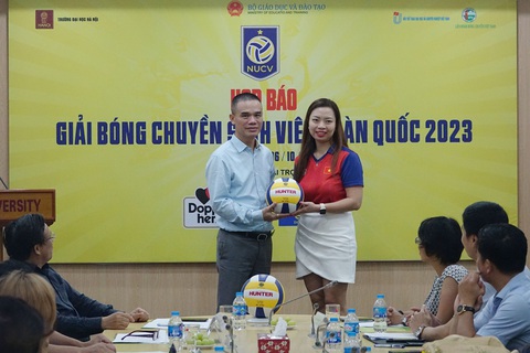 Ban tổ chức hy vọng Giải bóng chuyền sinh viên toàn quốc 2023 sẽ trở được duy trì lâu dài với sự giúp sức từ cộng đồng, doanh nghiệp - Ảnh: H.TÙNG Ban tổ chức hy vọng Giải bóng chuyền sinh viên toàn quốc 2023 sẽ được duy trì lâu dài, với sự giúp sức từ cộng đồng, doanh nghiệp - Ảnh: H.TÙNG