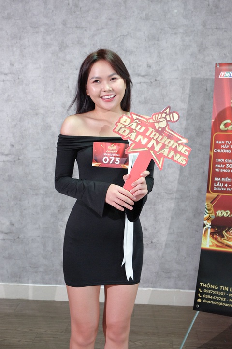 Gương mặt mới toanh Nguyễn Trà Như Nghĩa thu hút sự chú ý của ban giám khảo bởi vẻ ngoài trong trẻo Nguyễn Trà Như Nghĩa - Top 10 người đẹp du lịch tại Miss World Vietnam 2023 thu hút sự chú ý của ban giám khảo bởi vẻ ngoài trong trẻo