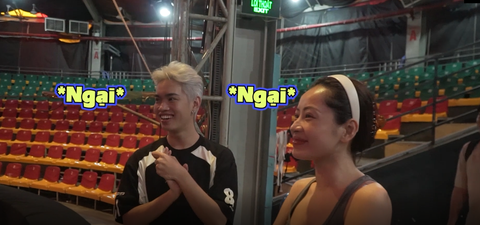 Rap Việt All-Star Concert 2023: Chi Pu đu xoắn trong tiết mục với Pháp Kiều - Ảnh 4. Chi Pu và Pháp Kiều có mặt trong buổi tổng duyệt vào ngày 4-10