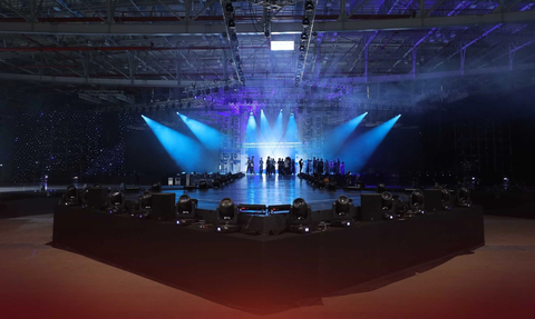 Rap Việt All-Star Concert 2023: Chi Pu đu xoắn trong tiết mục với Pháp Kiều - Ảnh 1. Những hình ảnh đầu tiên về toàn cảnh sân khấu của đại nhạc hội Rap Việt All-Star Concert 2023